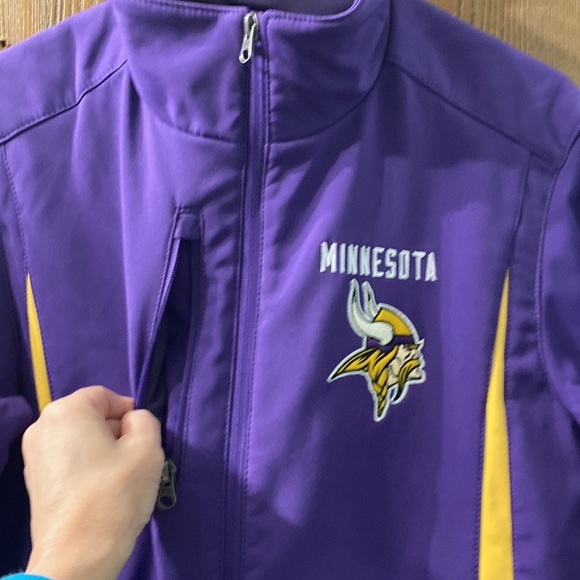 Like New MN Vikings Jacket - Picture 3 of 6